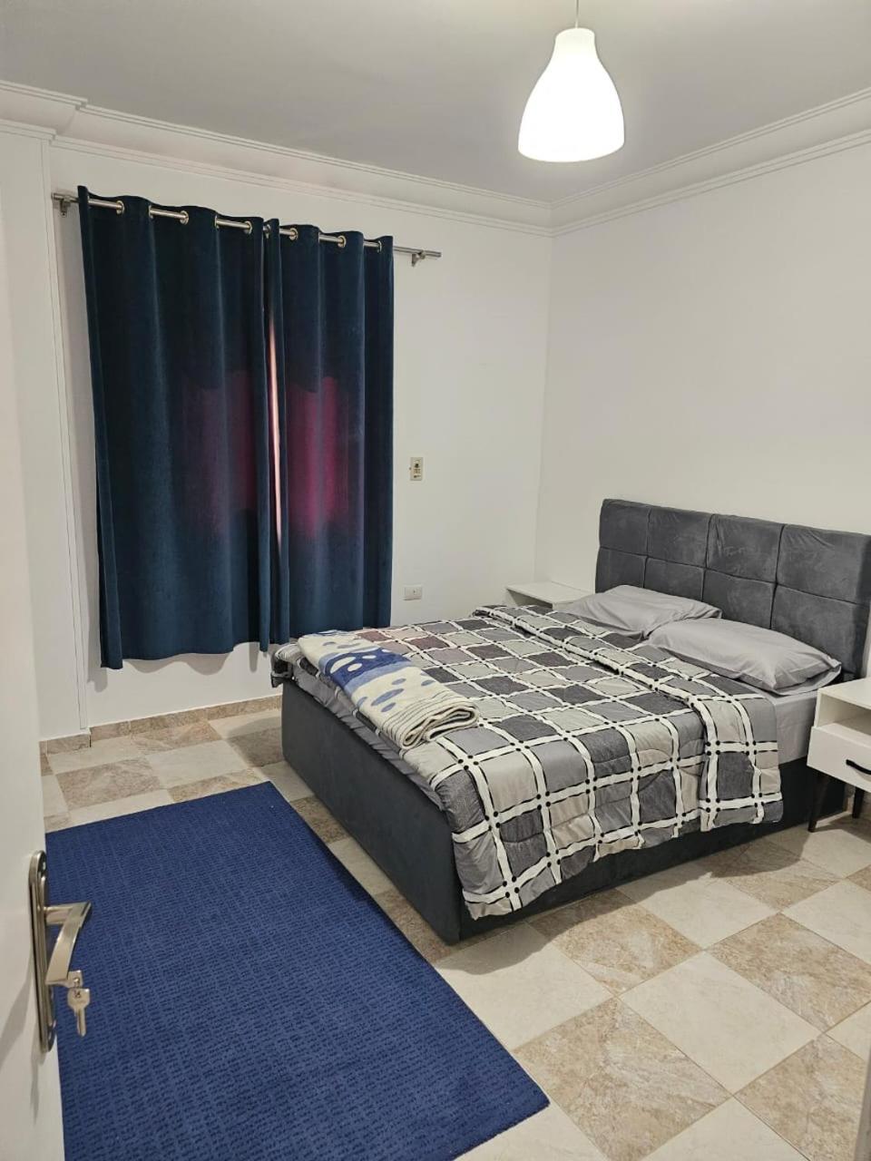 Apartment Comfortable In Front Of The Auc And The Spot Mall *