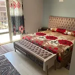 Luxury Apartment In Front Of The Auc