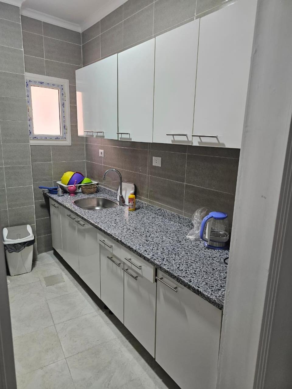 Apartment Comfortable In Front Of The Auc And The Spot Mall Cairo