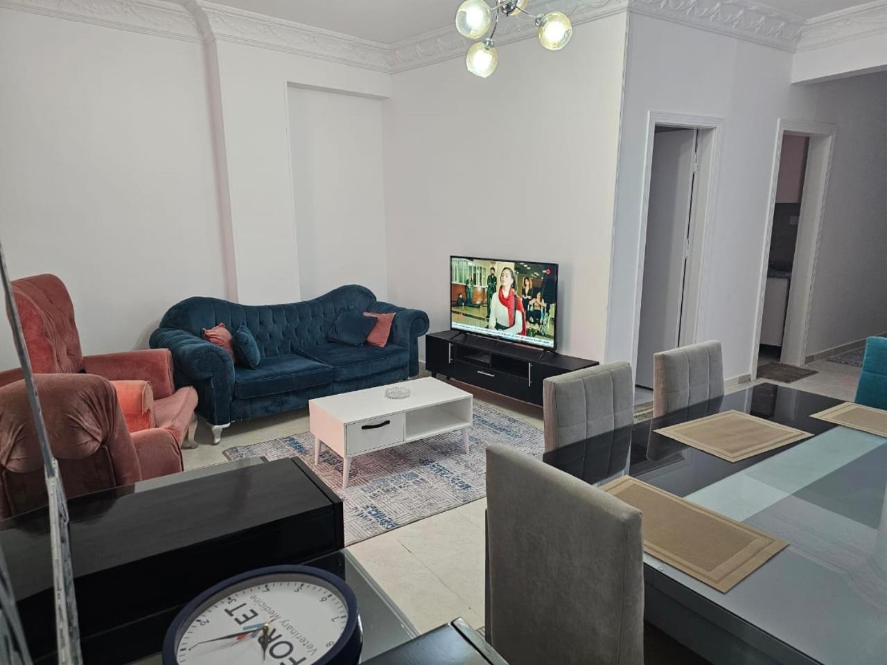 Apartment Comfortable In Front Of The Auc And The Spot Mall *