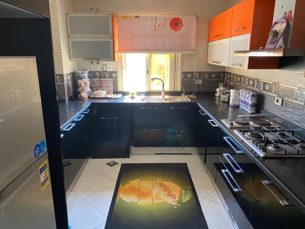 Comfortable Apartment In Front Of The Auc And The Spot Mall